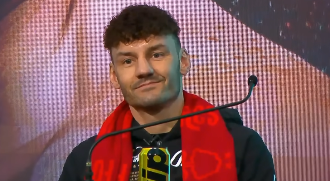 ลีห์ วูด เผย ยอมลดค่าตัวเพื่อไฟต์กับ จอช วอร์ริงตัน