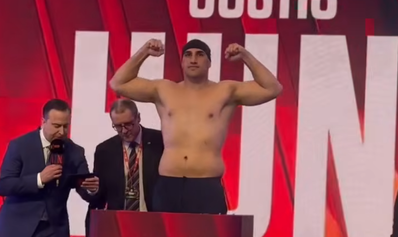 ฮูนี เผยช่วงเวลาสูญเสียหนัก ต้องพึ่งการปรึกษา ก่อนดวล คลาร์ก ศึกเฮฟวี่เวต